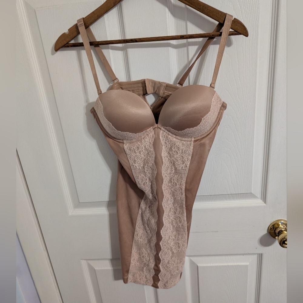 Victoria’s Secret Womens Slip Beige Size 36B Power Figure Convertible Shaping